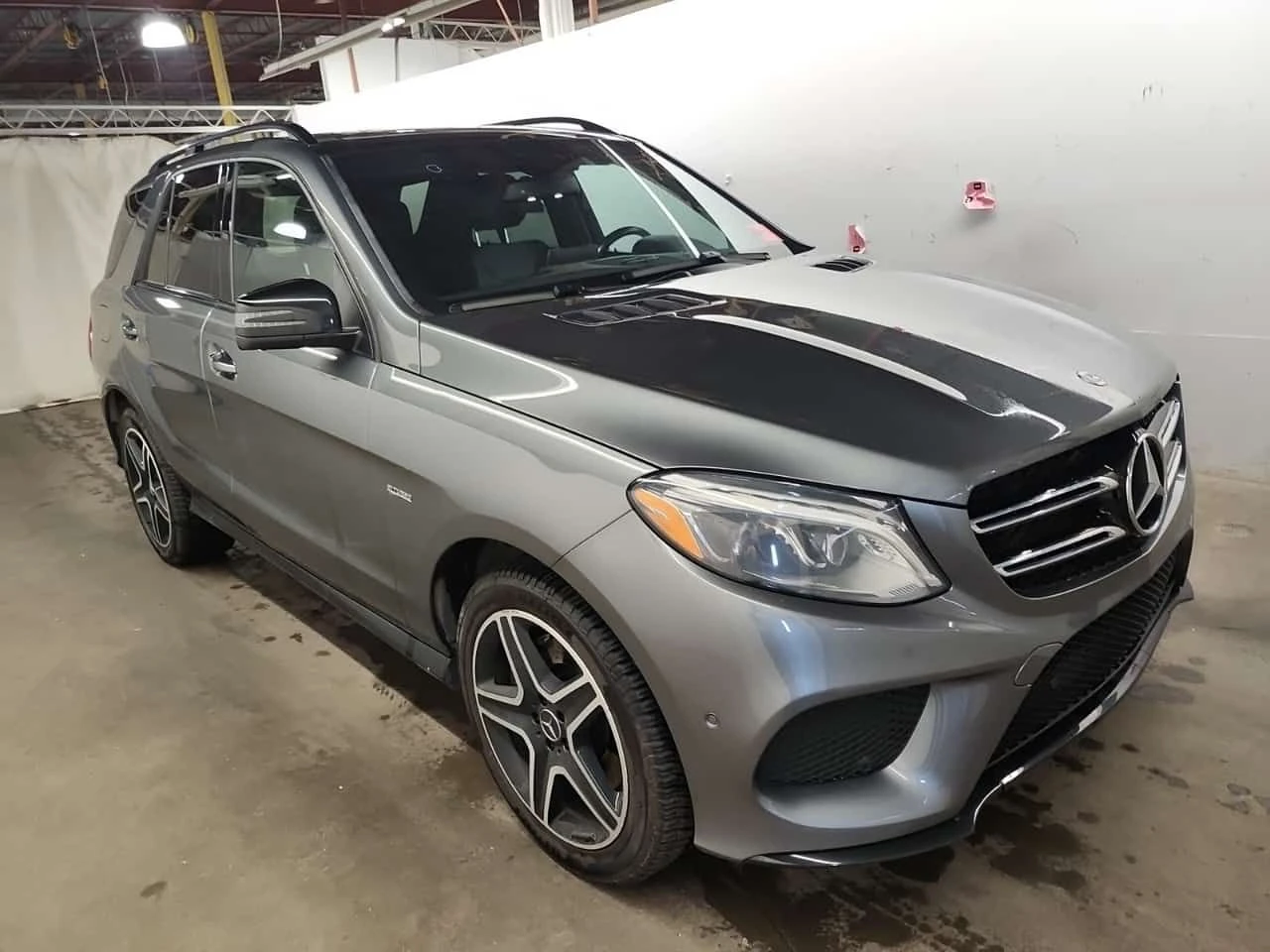 Mercedes-Benz GLE * AMG 43 * АВТОКРЕДИТ БЕЗ ПЪРВОНАЧАЛНА ВНОСКА* , снимка 2 - Автомобили и джипове - 55197137