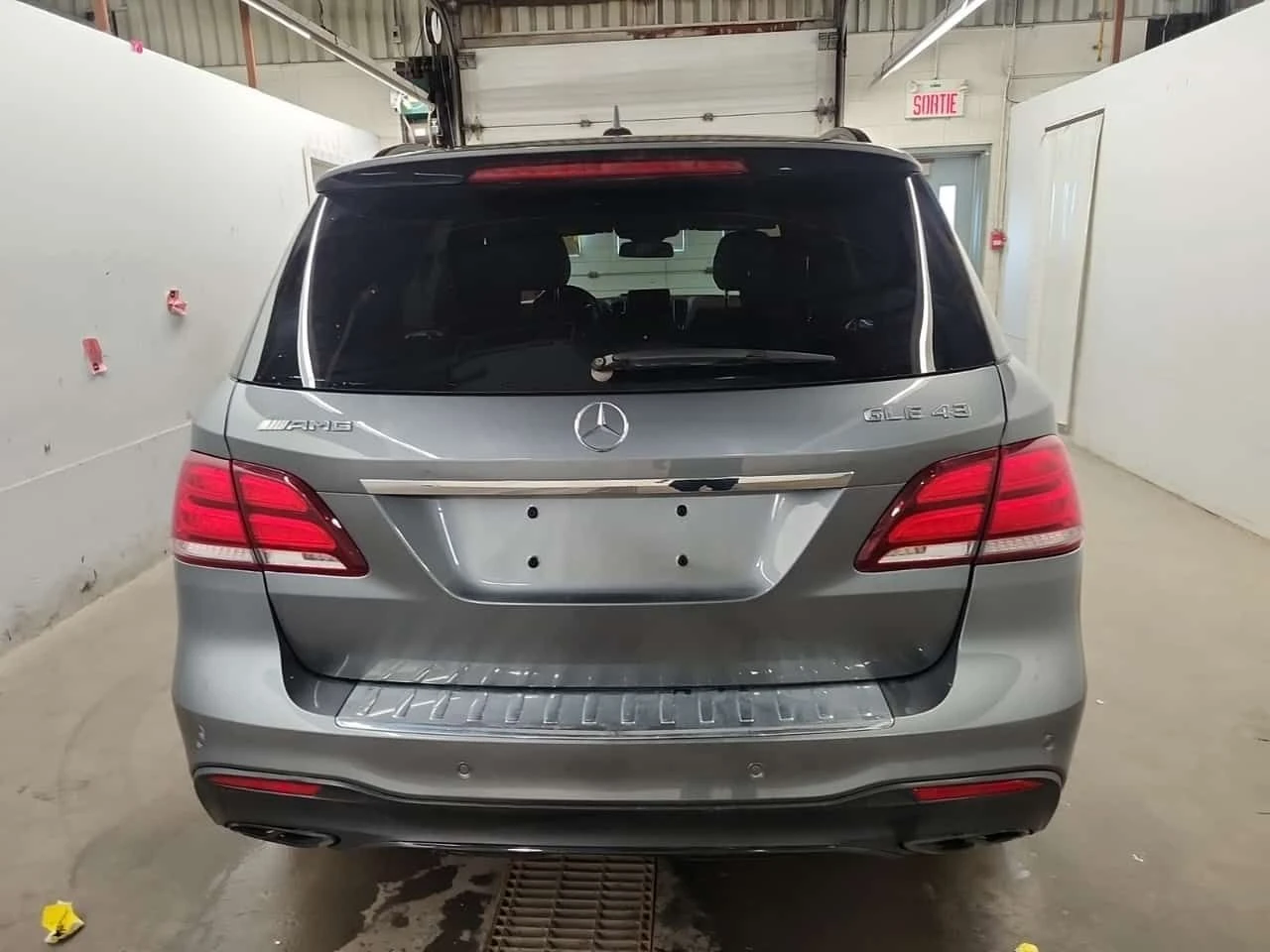 Mercedes-Benz GLE * AMG 43 * АВТОКРЕДИТ БЕЗ ПЪРВОНАЧАЛНА ВНОСКА* , снимка 17 - Автомобили и джипове - 55197137