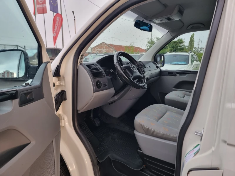 VW Transporter 1.9TDI, снимка 9 - Бусове и автобуси - 51450287