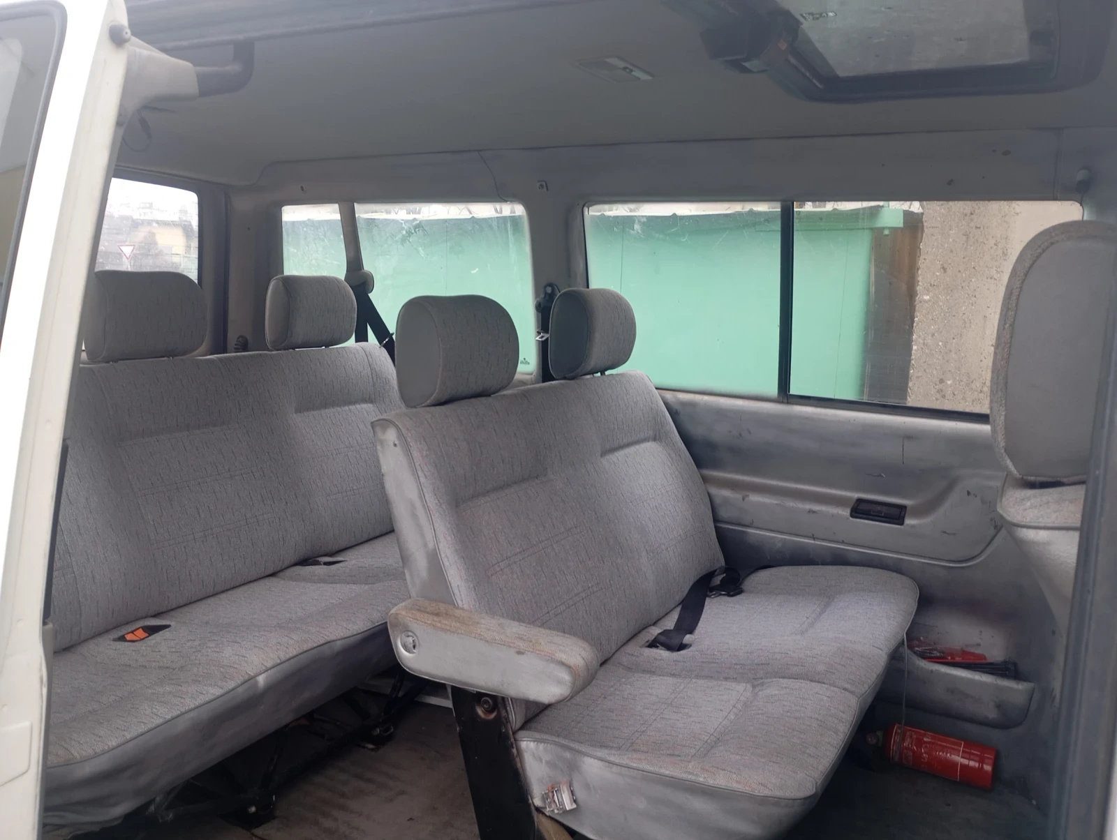 VW Caravelle Пътнически  - изображение 5