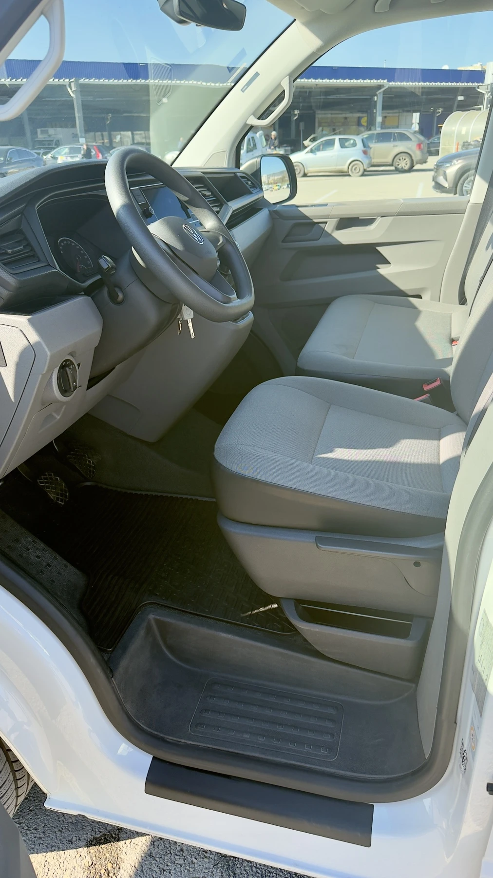 VW Transporter T 6.1 6.7м.куб - изображение 6