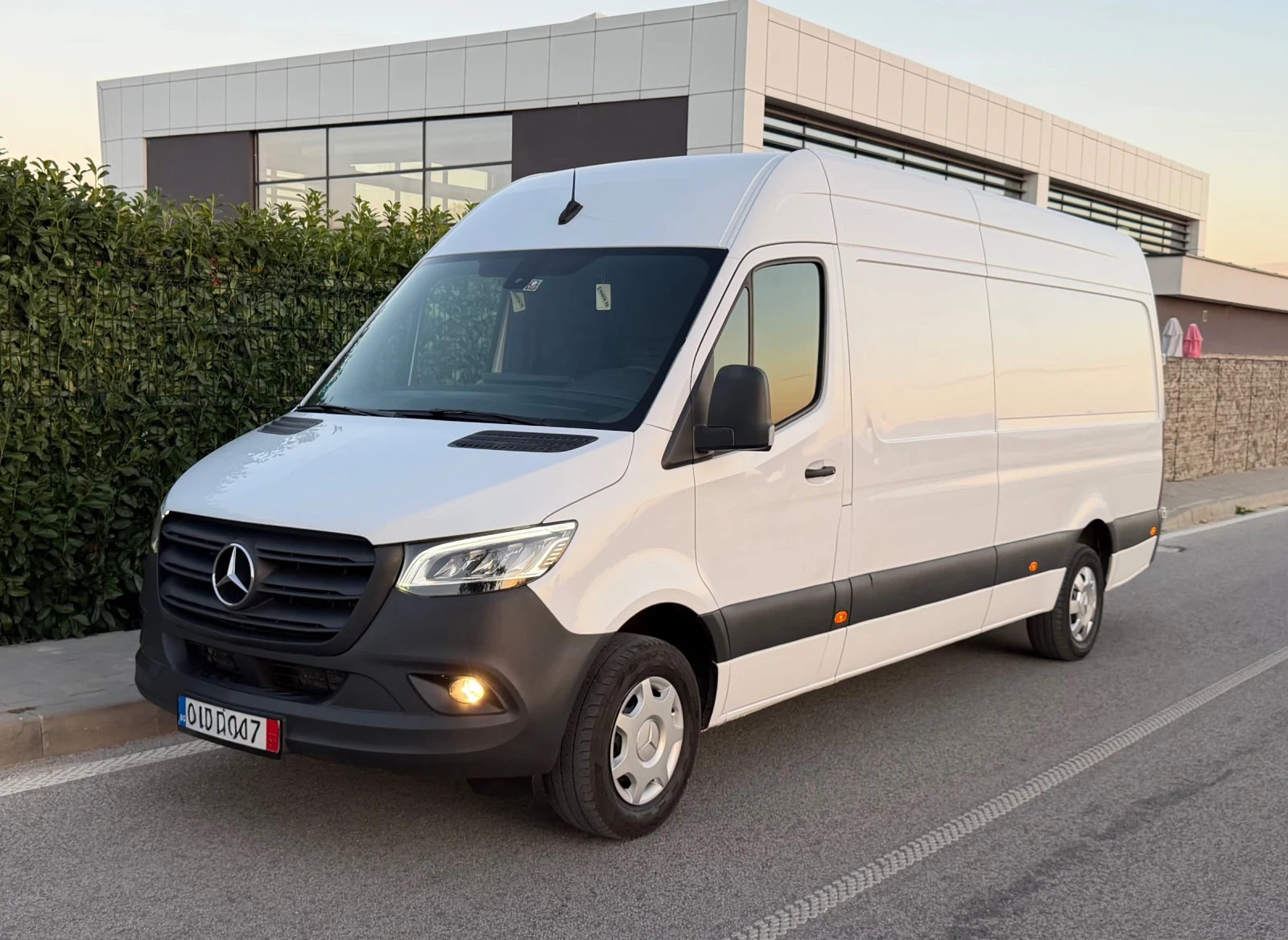 Mercedes-Benz Sprinter 316 317 Охладител, снимка 4 - Бусове и автобуси - 56701860