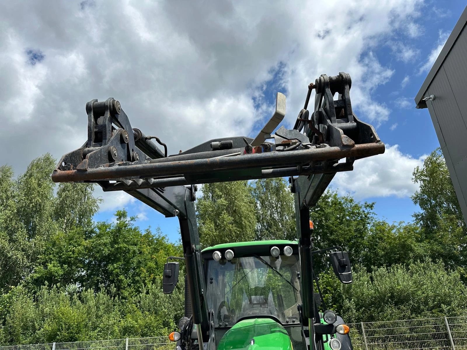 Трактор John Deere 6230 POWER QUAD С ТОВАРАЧ ЛИЗИНГ - изображение 6