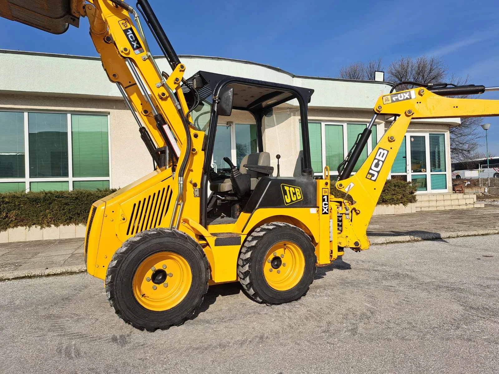    JCB 1 CX +  | Mobile.bg   12