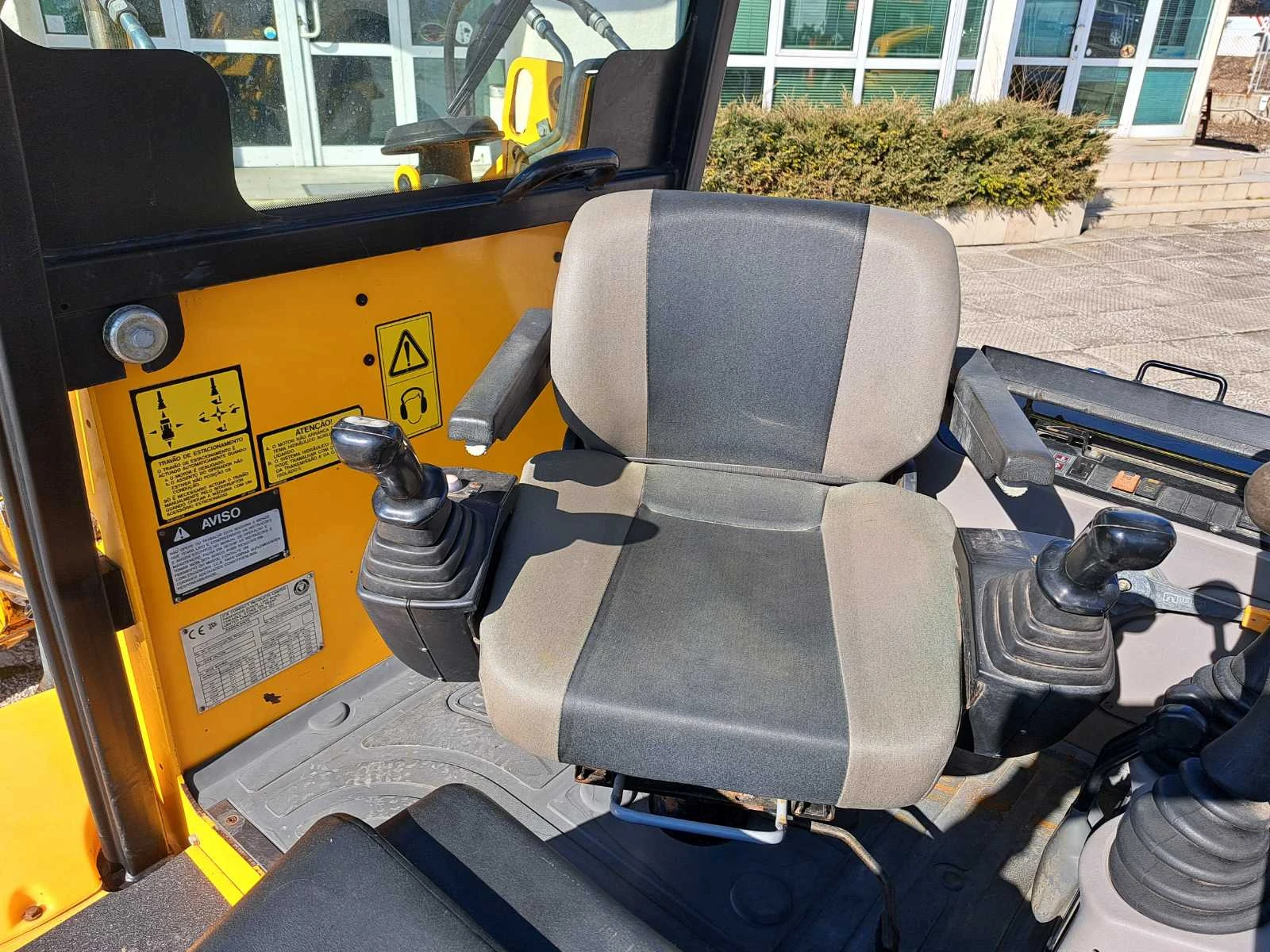    JCB 1 CX +  | Mobile.bg   16