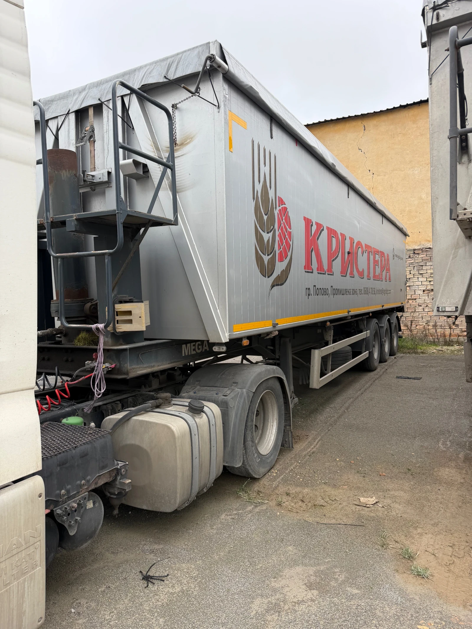 За камион Други MEGA 53 КУБИКА ТОП СЪСТОЯНИЕ, снимка 5 - Ремаркета - 53604513