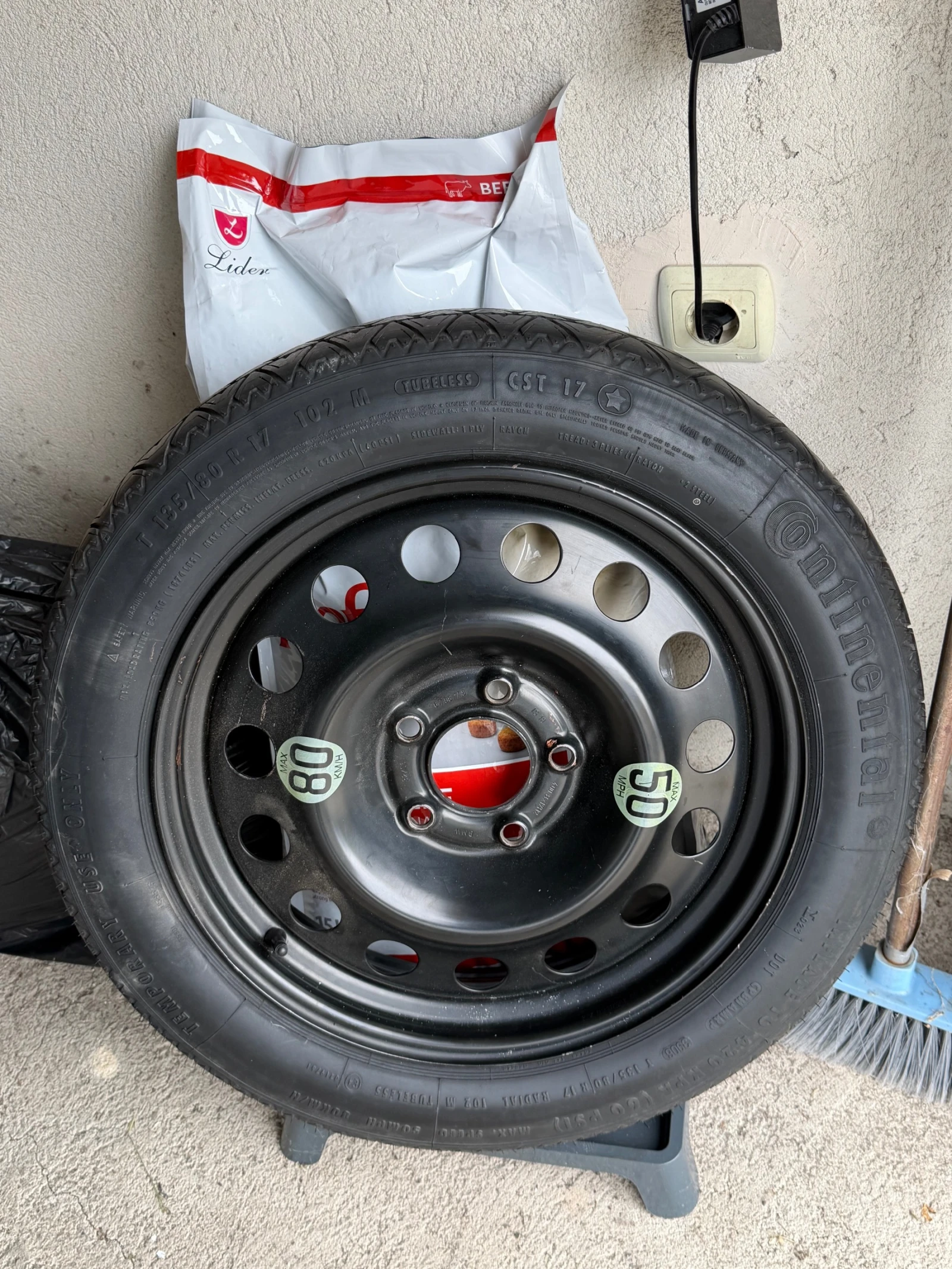 Гуми с джанти Continental 135/80R17