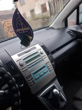 Toyota Corolla verso, снимка 2