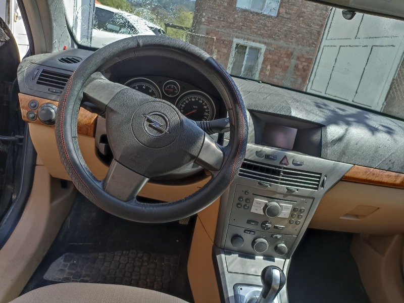 Opel Astra, снимка 6 - Автомобили и джипове - 46396549