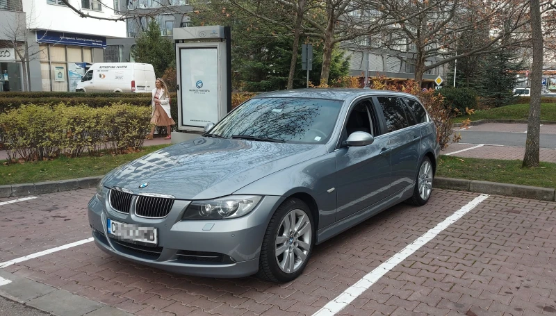 BMW 330 4х4 авт., снимка 1 - Автомобили и джипове - 47657040