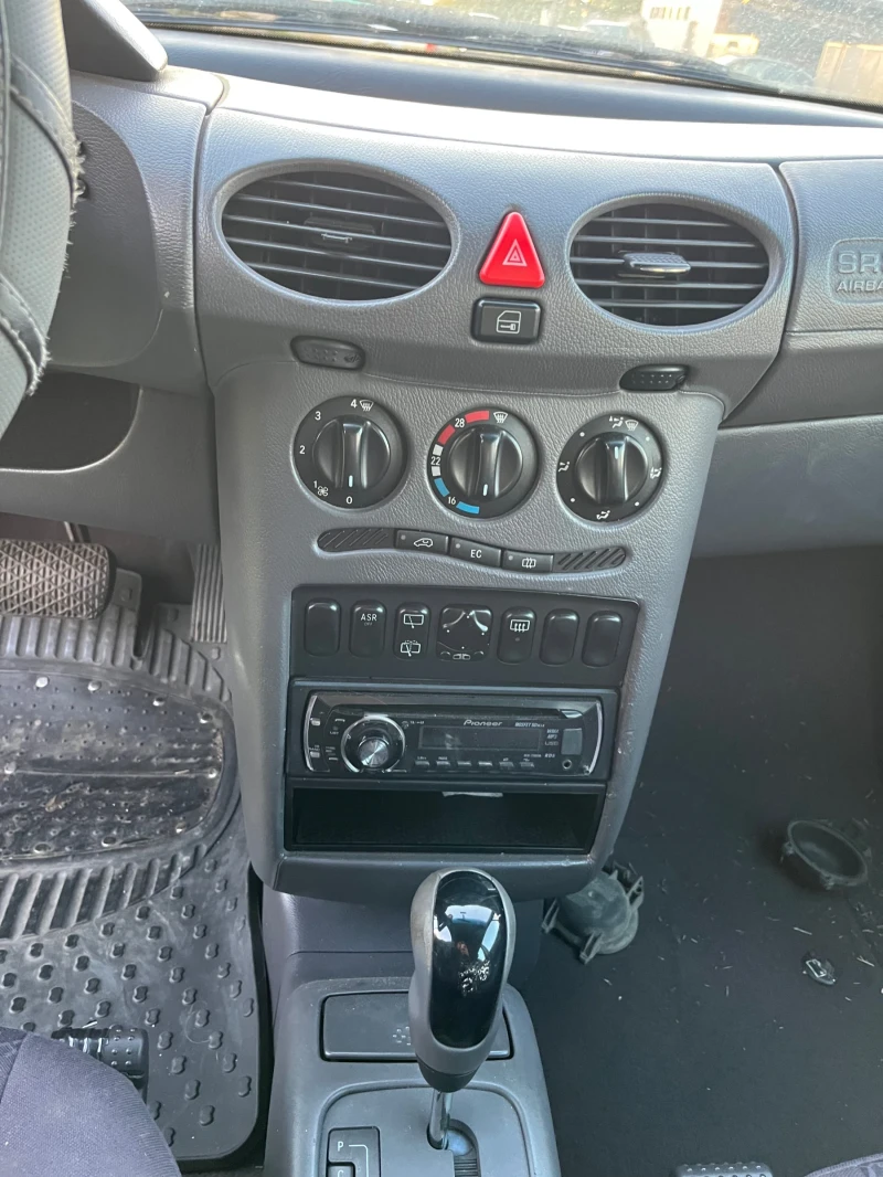 Mercedes-Benz A 140, снимка 13 - Автомобили и джипове - 47527120