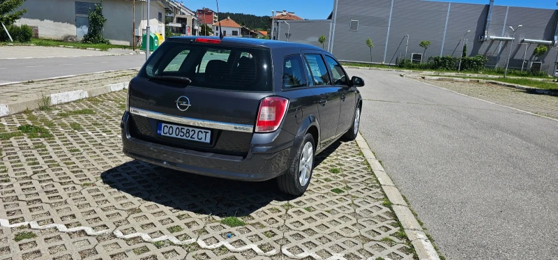 Opel Astra, снимка 4 - Автомобили и джипове - 48613999