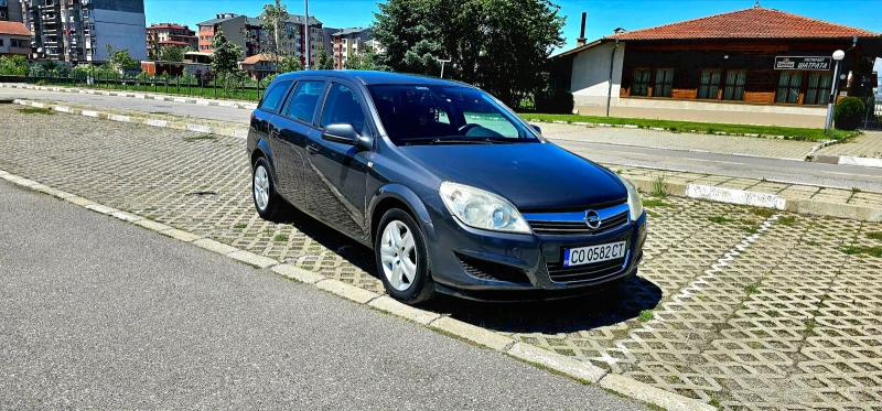 Opel Astra, снимка 1 - Автомобили и джипове - 48613999