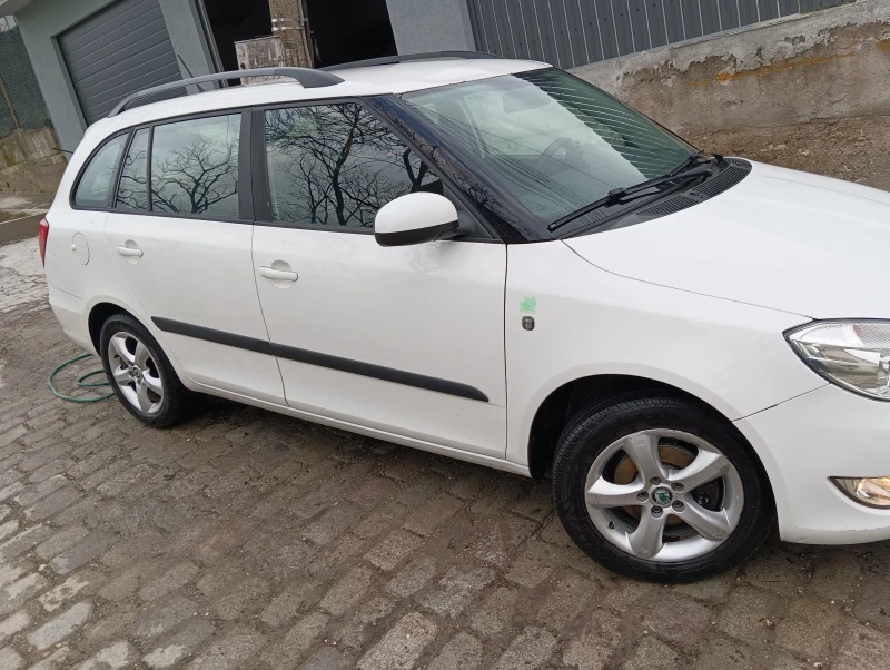 Skoda Fabia, снимка 9 - Автомобили и джипове - 49533350