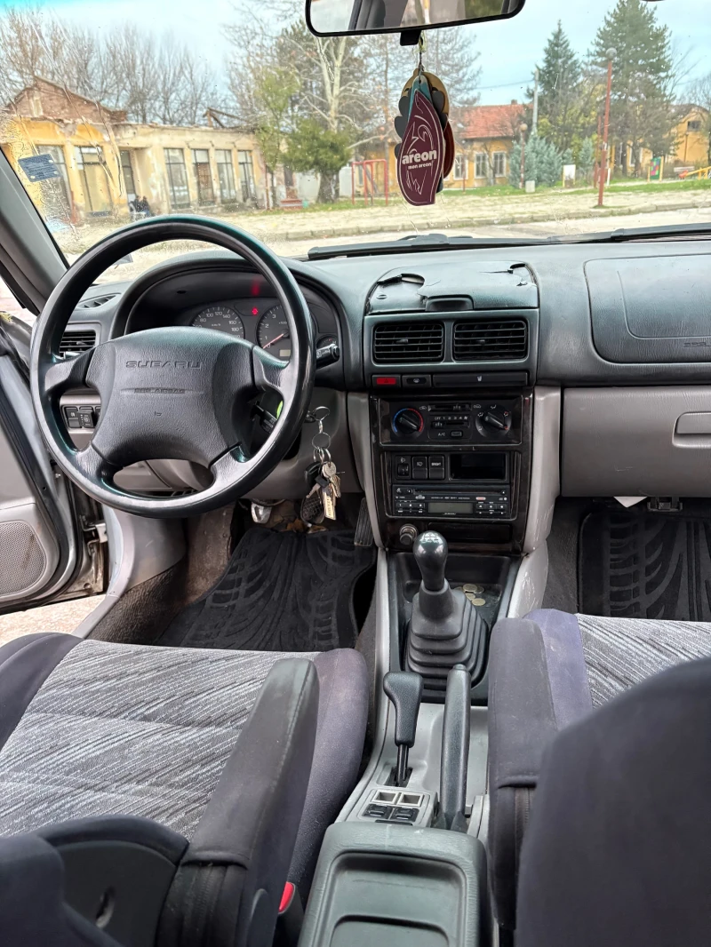 Subaru Forester, снимка 8 - Автомобили и джипове - 52681599