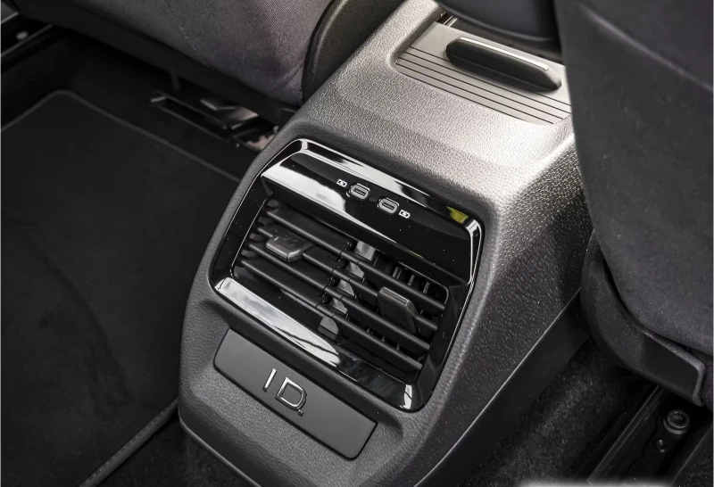 VW ID.4 PURE/170HP/ACC/CARPLAY/BSA/KLESS/360/L.ASS/958f, снимка 16 - Автомобили и джипове - 52704481