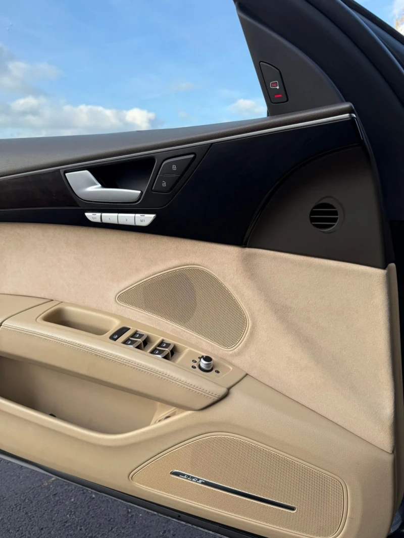 Audi A8 A8 2015 4.2TDI MATRIX BOSE FULL, снимка 6 - Автомобили и джипове - 52786659