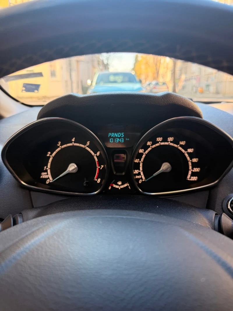 Ford Fiesta Titanium, снимка 10 - Автомобили и джипове - 52812635