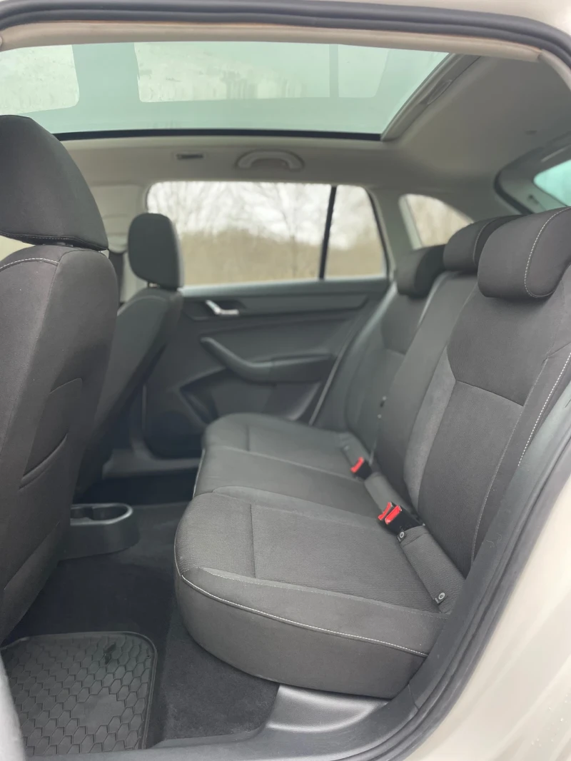 Skoda Rapid 1.4TDI-90к.с., снимка 14 - Автомобили и джипове - 53009667