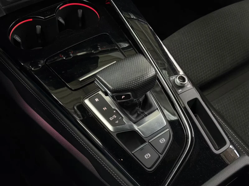 Audi A4 40TDI/204HP/QUTTRO/S-LINE/MATRIX/B&O/360/HUD//924v, снимка 14 - Автомобили и джипове - 53439311