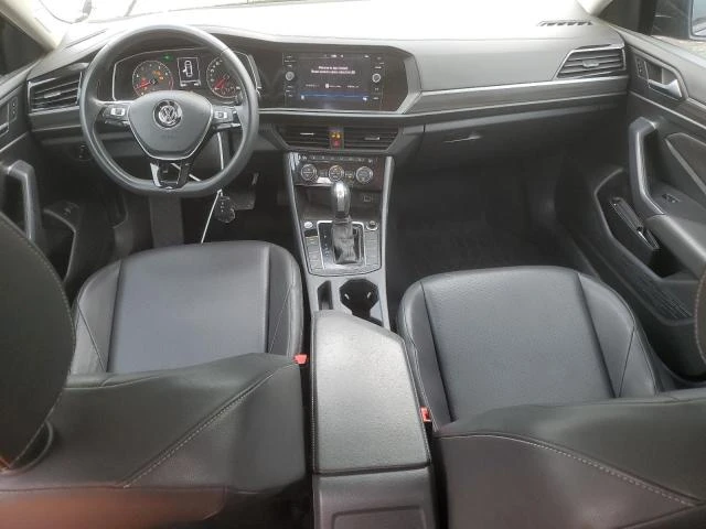 VW Jetta 1.4L 4 Front-wheel Drive - изображение 5