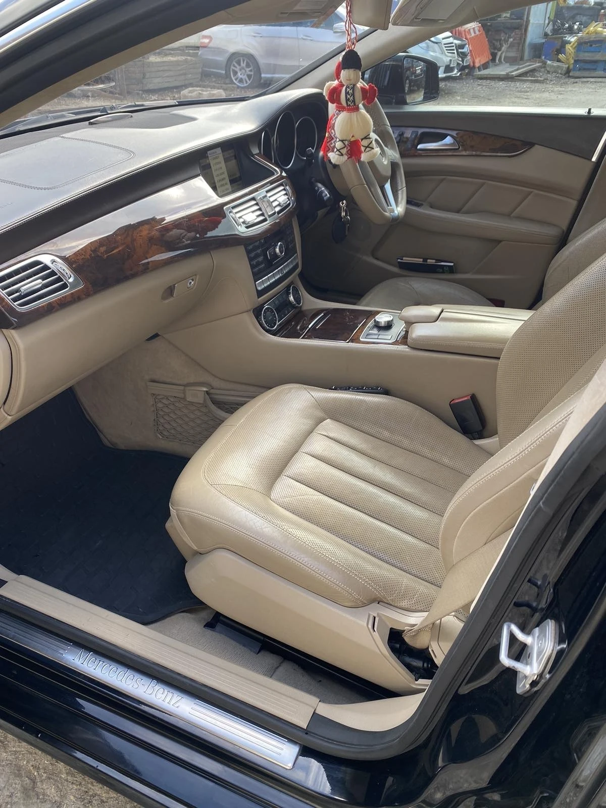 Mercedes-Benz CLS 350 AMG - бензин | Mobile.bg — изображение 11