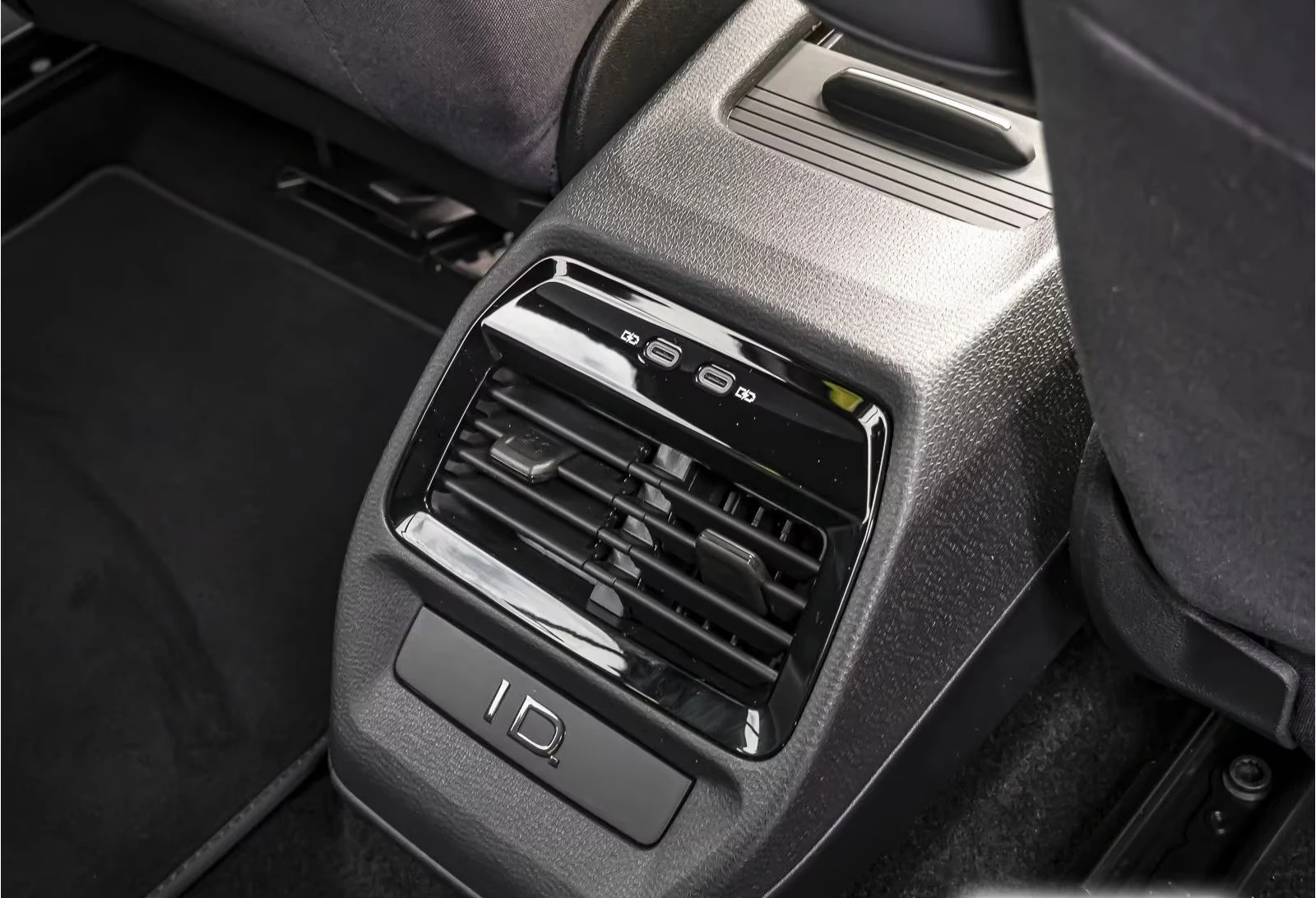 VW ID.4 PURE/170HP/ACC/CARPLAY/BSA/KLESS/360/L.ASS/958f | Mobile.bg � ����������� 16