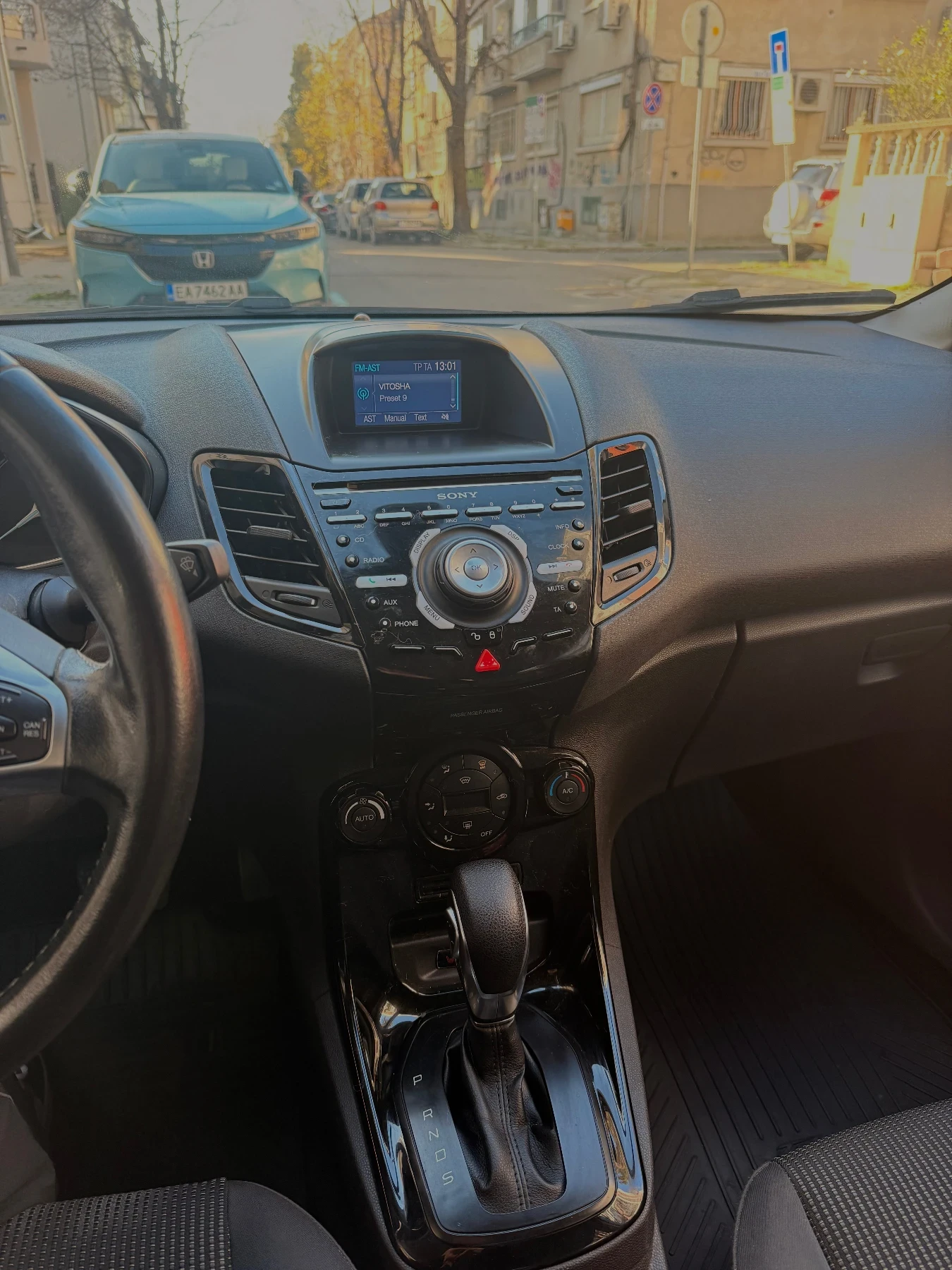 Ford Fiesta Titanium - изображение 8