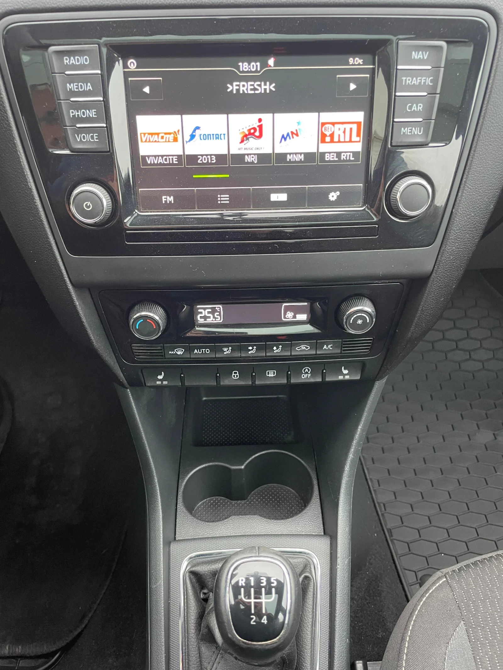 Skoda Rapid 1.4TDI-90�.�. | Mobile.bg � ����������� 13