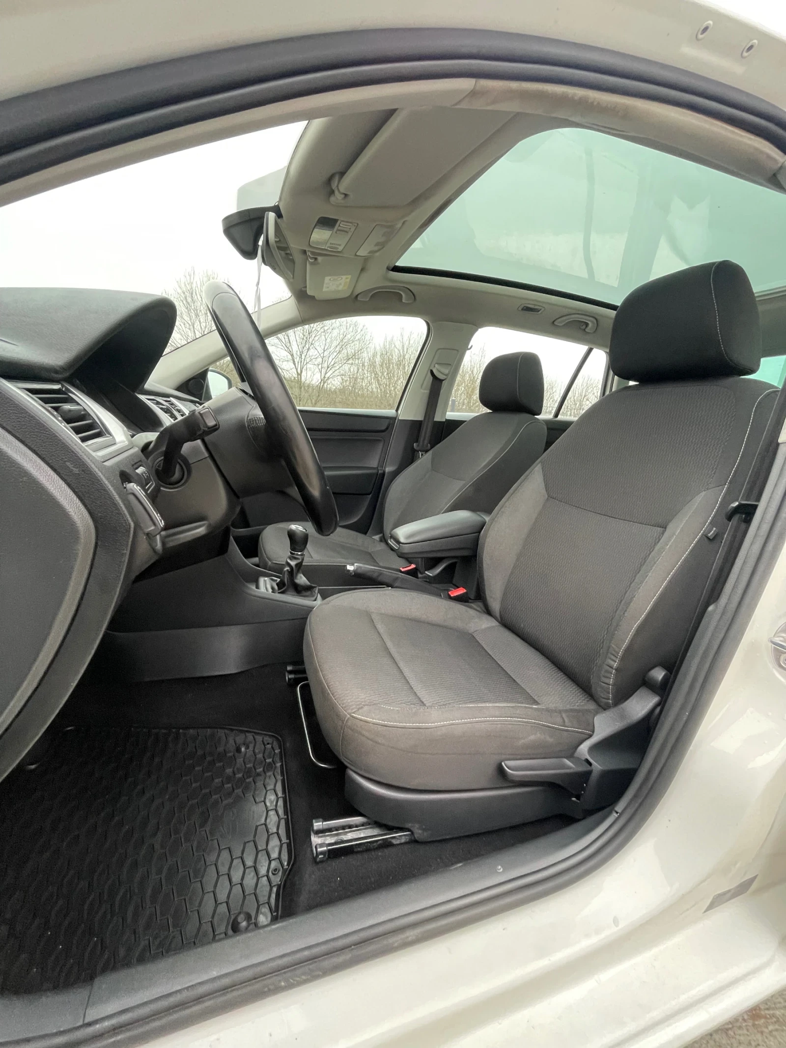 Skoda Rapid 1.4TDI-90�.�. | Mobile.bg � ����������� 8
