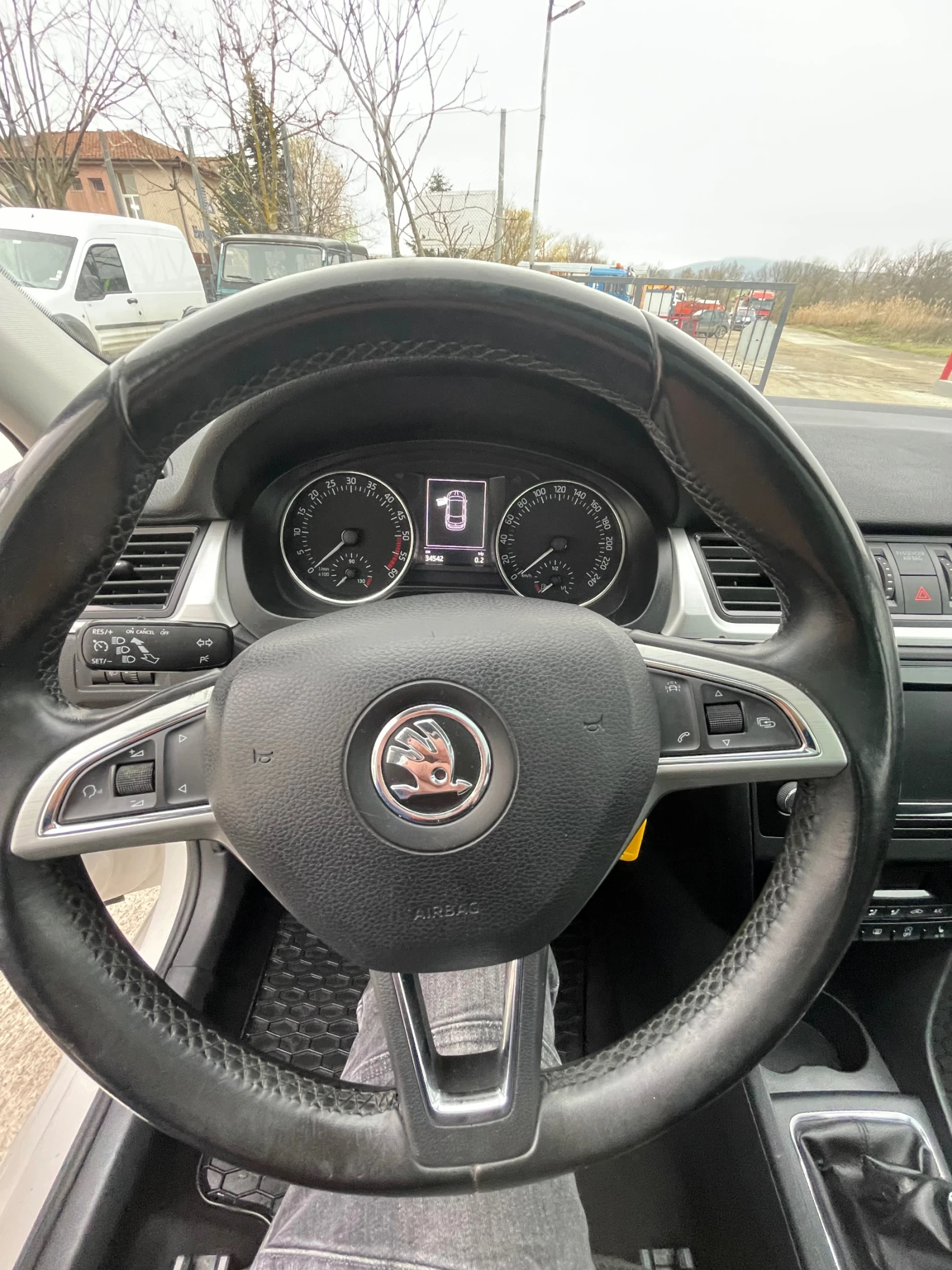 Skoda Rapid 1.4TDI-90�.�. | Mobile.bg � ����������� 11