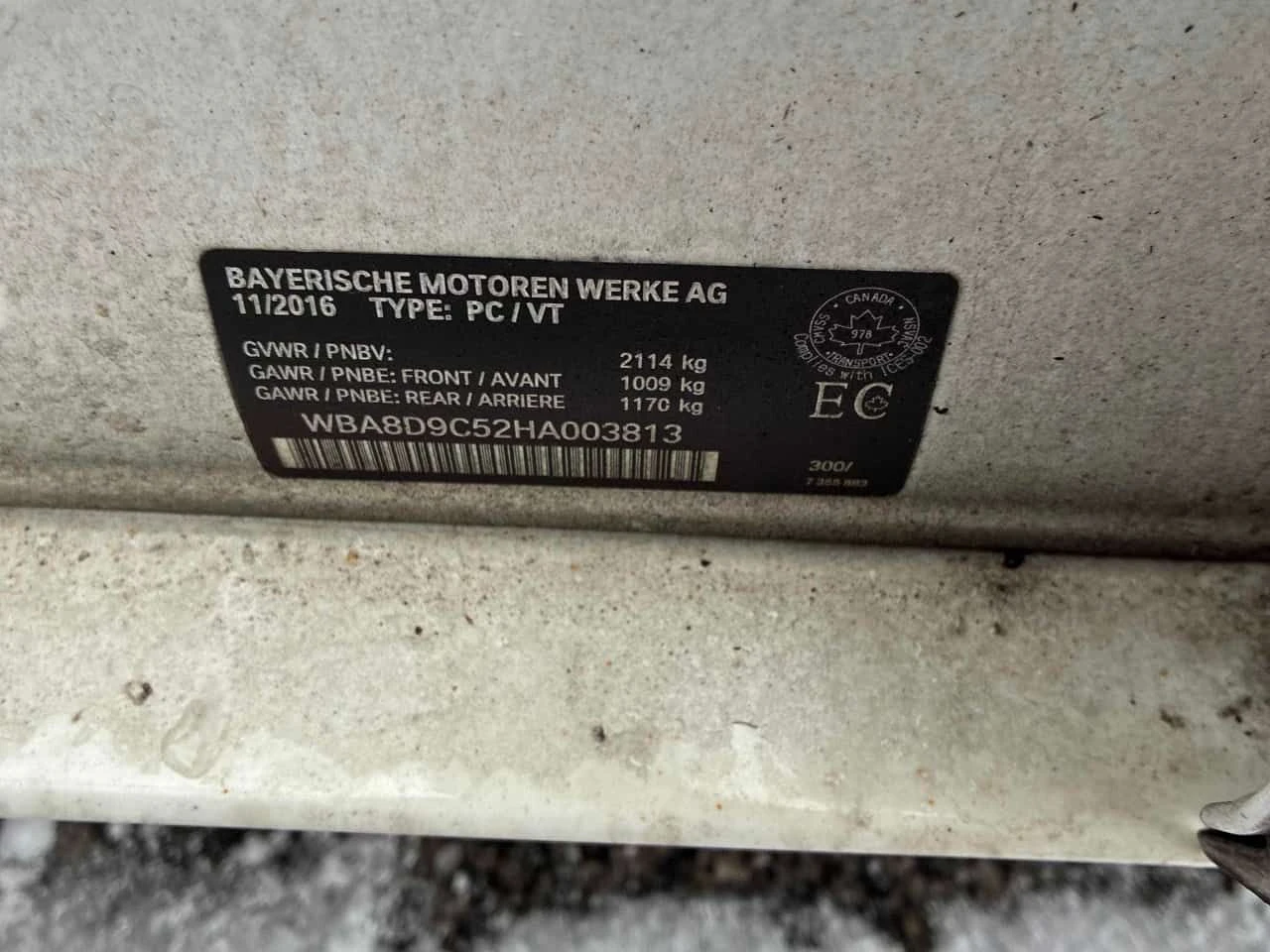 BMW 330  xDrive * ПОДГРЕВИ* ШИБИДАХ* + ГУМИ - изображение 10