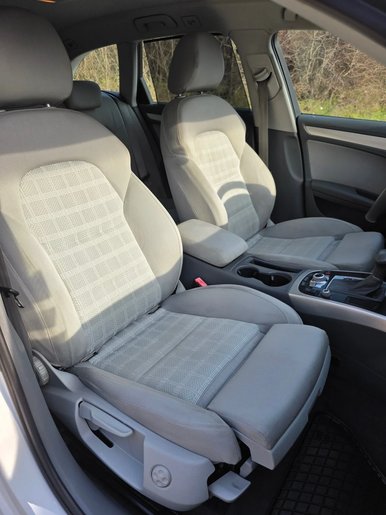 Audi A4 2.0tdi 4x4 190ps Дистроник Рекаро ЛеД, снимка 8 - Автомобили и джипове - 53712287