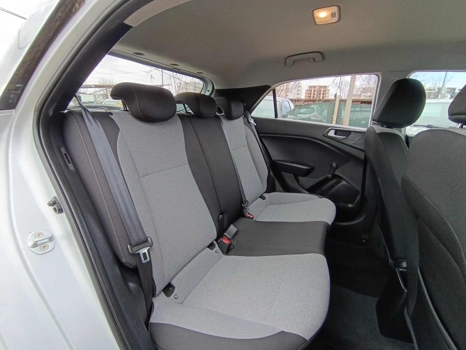 Hyundai I20  BENZIN, снимка 15 - Автомобили и джипове - 53874732