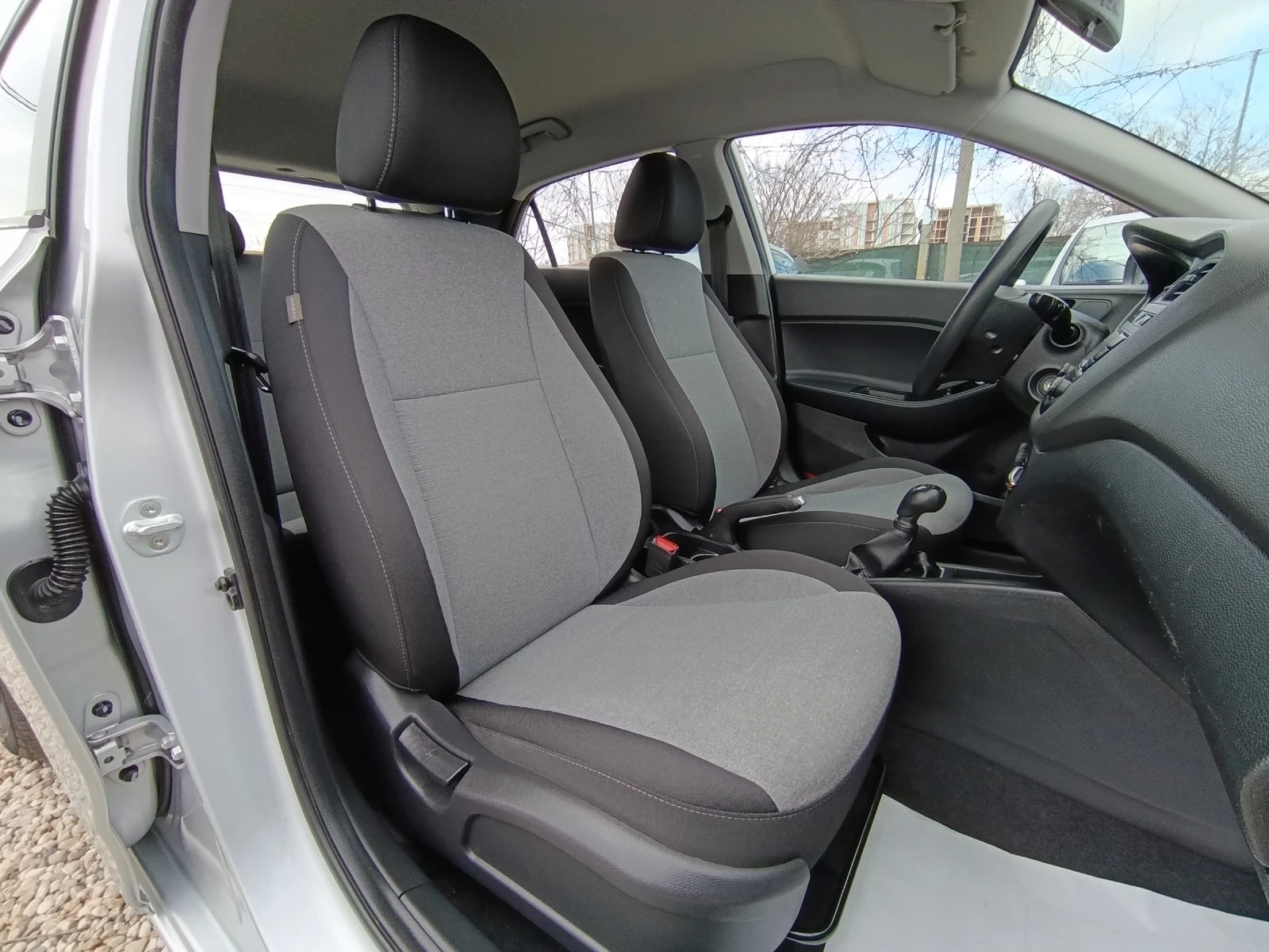 Hyundai I20  BENZIN, снимка 12 - Автомобили и джипове - 53874732