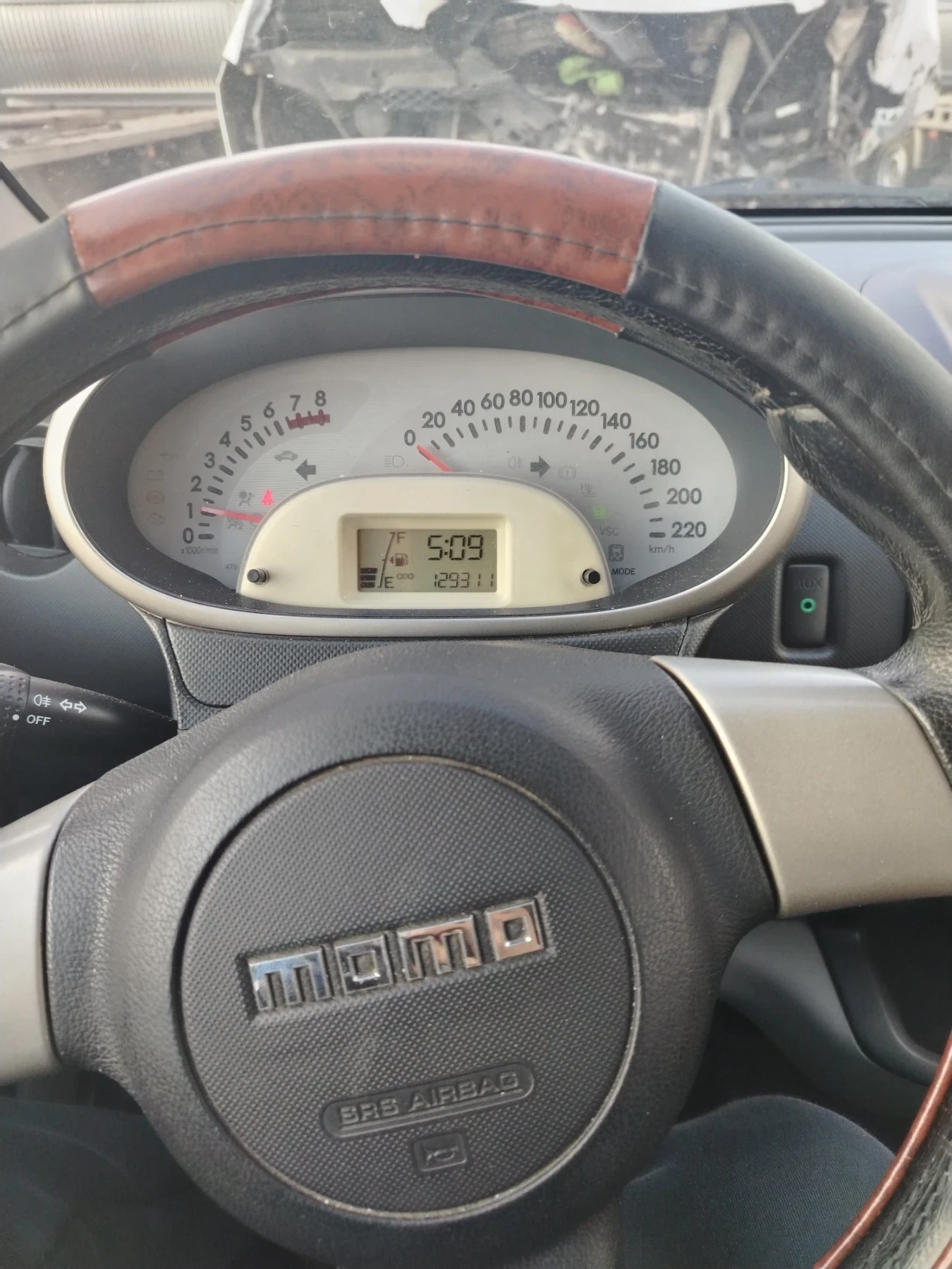 Daihatsu Sirion Benzin, снимка 8 - Автомобили и джипове - 53937341