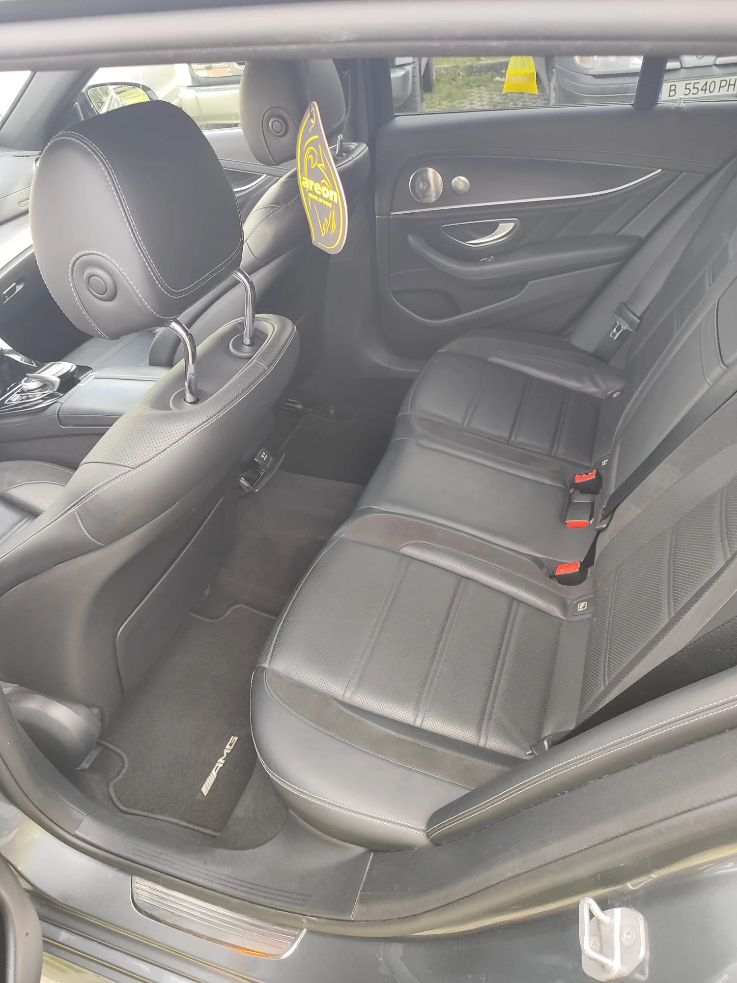 Mercedes-Benz E 43 AMG, снимка 17 - Автомобили и джипове - 54493647