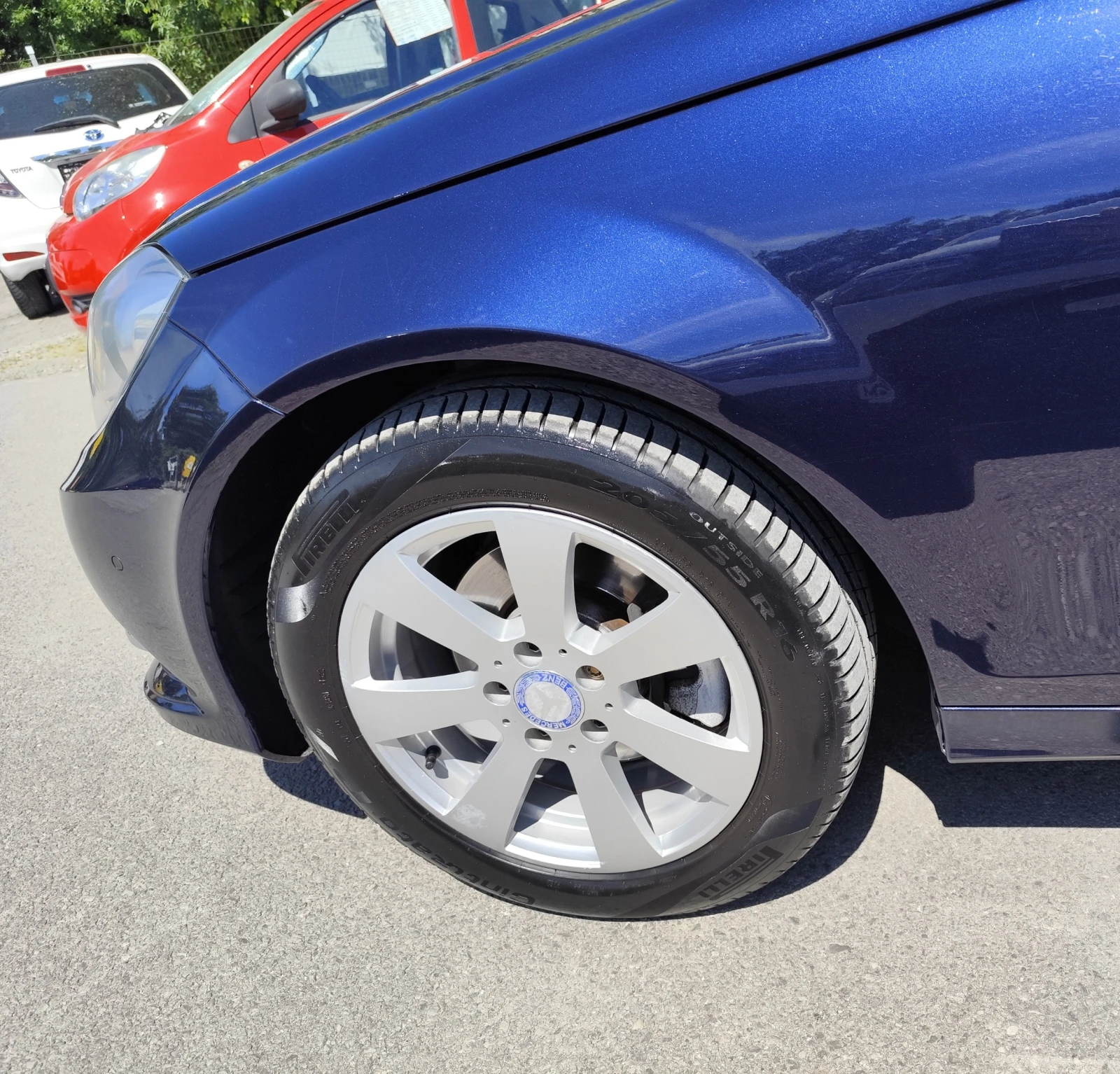 Mercedes-Benz C 220 2.2CDi* АВТОМАТИК* LED/XENON* CAMERA* NAVI* , снимка 17 - Автомобили и джипове - 54924221