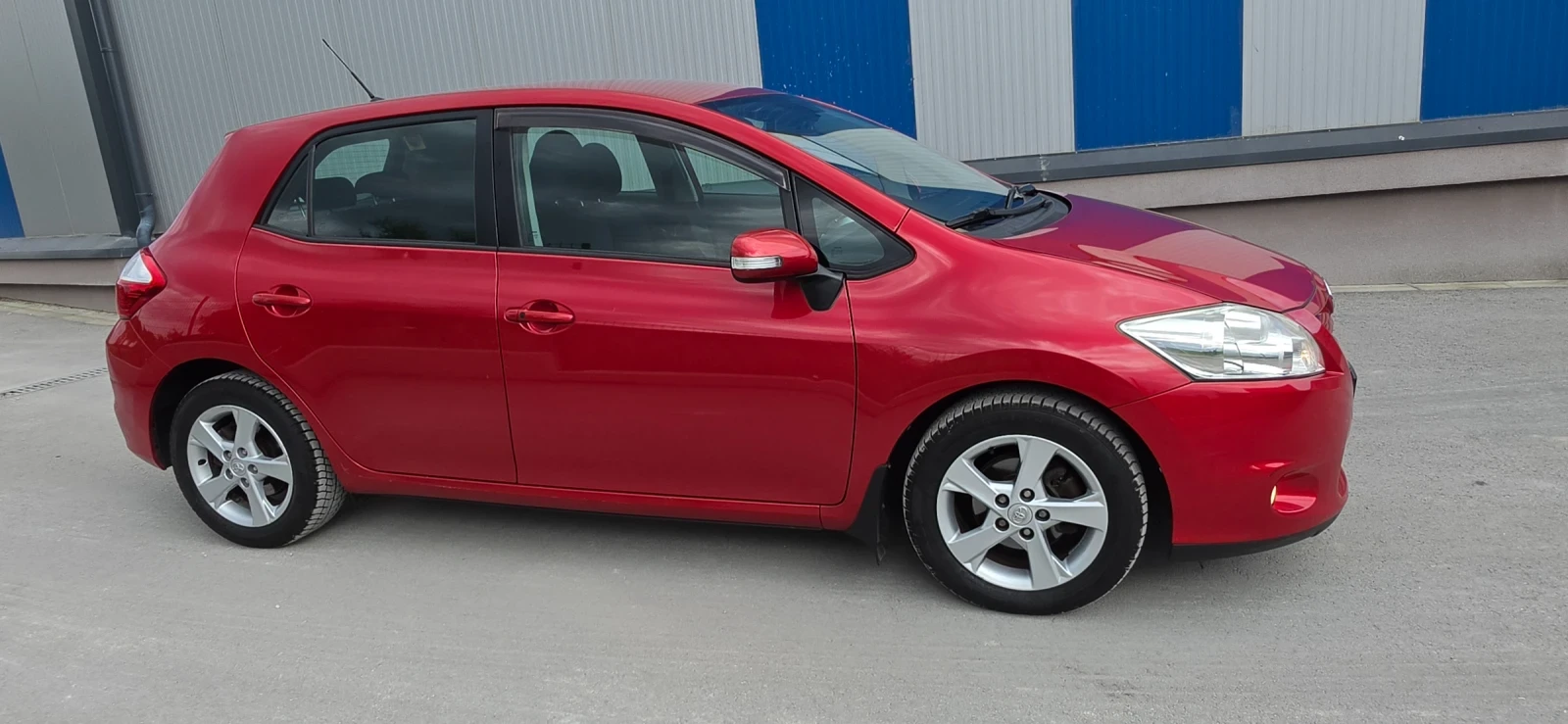 Toyota Auris 1.6 бензин, безключово, камера, снимка 15 - Автомобили и джипове - 55138601