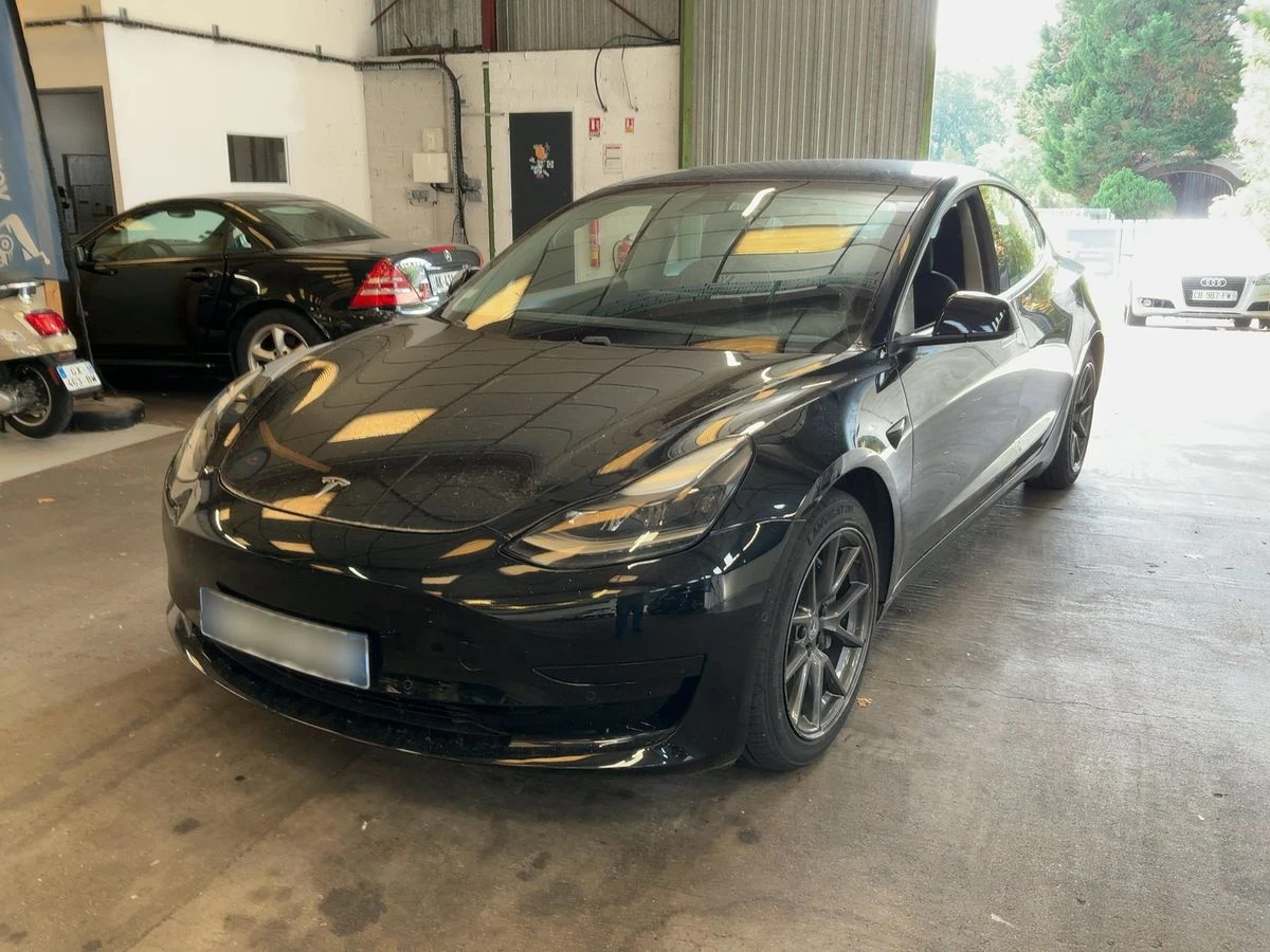 Tesla Model 3 Standard Plus 325 к.с. / Full LED / Автопилот / Вн