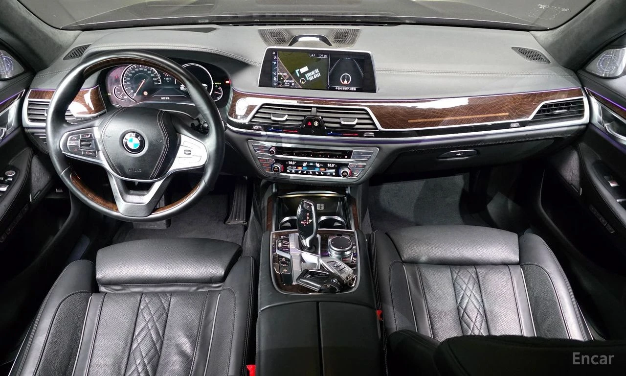 BMW 750 XDRIVE* BOWER* WILKINS* ОБДУХВАНЕ* ДИСТРОНИК* ХЕДЪ, снимка 6 - Автомобили и джипове - 55721911