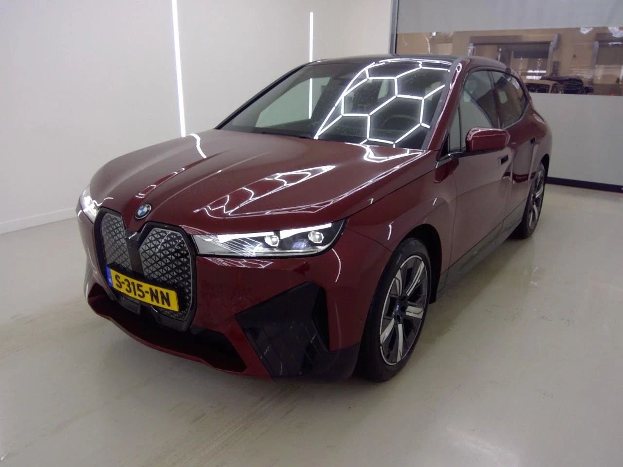 BMW iX 50 xDrive * High Executive * 111 kWh | Mobile.bg � ����������� 15