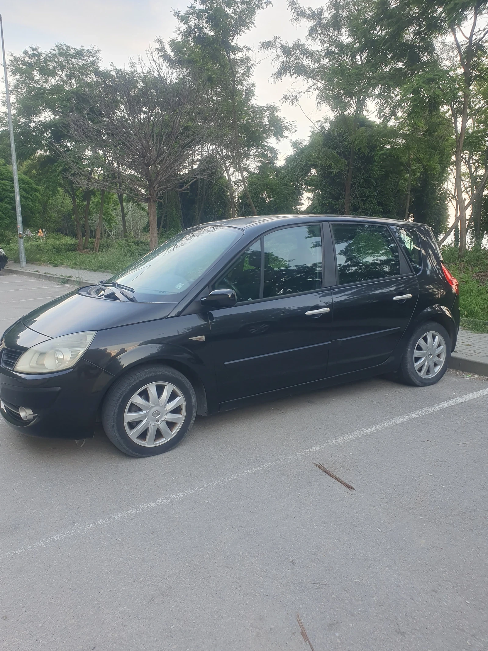 Renault Scenic, снимка 3 - Автомобили и джипове - 56192737