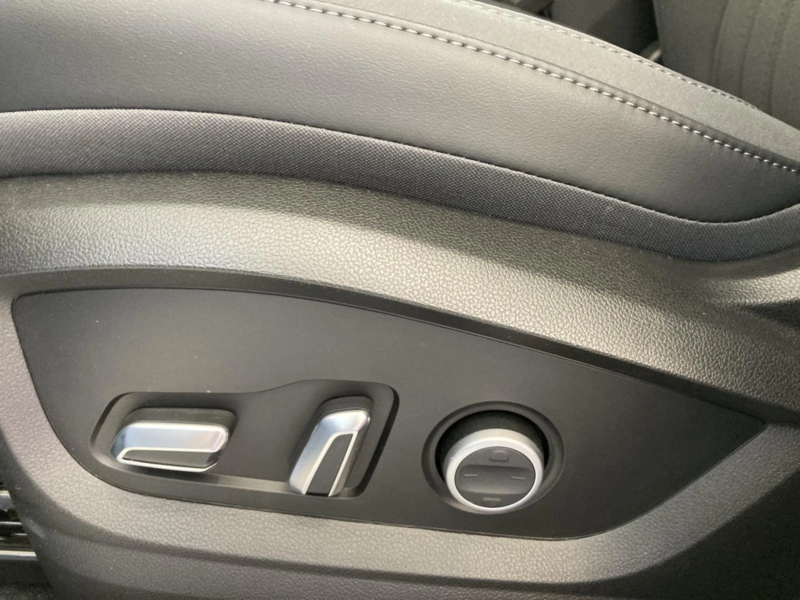 EBRO s800 ICE Luxury, снимка 11 - Автомобили и джипове - 56193363