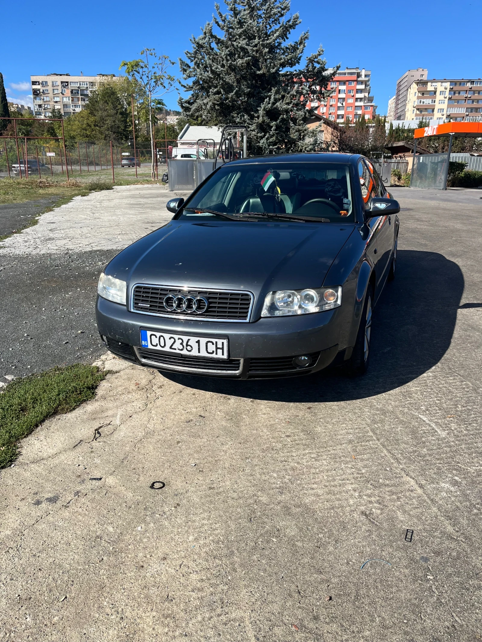 Audi A4 1.8T, снимка 2 - Автомобили и джипове - 56624639