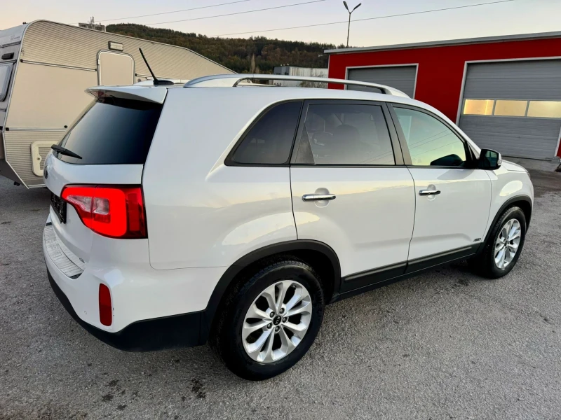 Kia Sorento 2.2CRDI, FULL, АВТОМАТ, 7 МЕСТЕН, FACELIFT , снимка 4 - Автомобили и джипове - 47964643