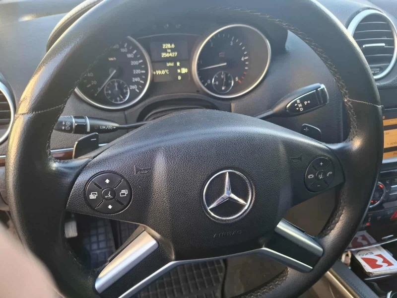 Mercedes-Benz ML 320, снимка 8 - Автомобили и джипове - 52802076
