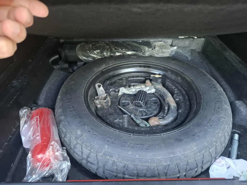 Mercedes-Benz ML 320, снимка 3 - Автомобили и джипове - 52802076