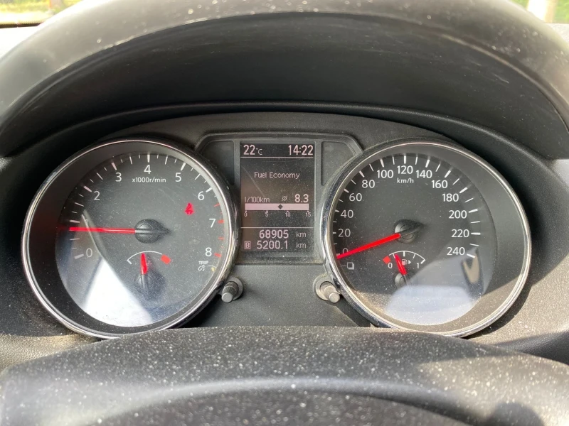 Nissan Qashqai 1.6, снимка 7 - Автомобили и джипове - 52636451