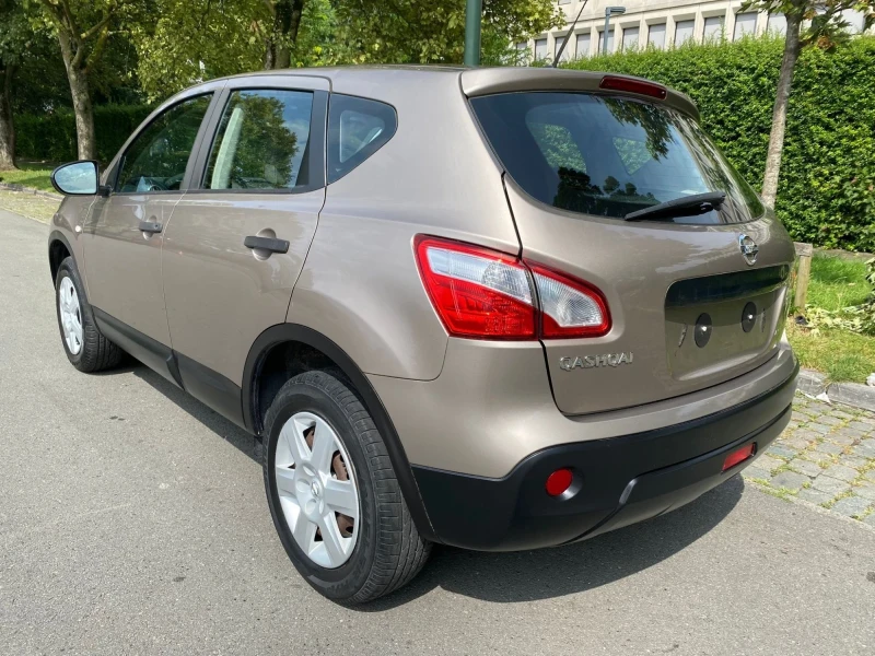 Nissan Qashqai 1.6, снимка 4 - Автомобили и джипове - 52636451